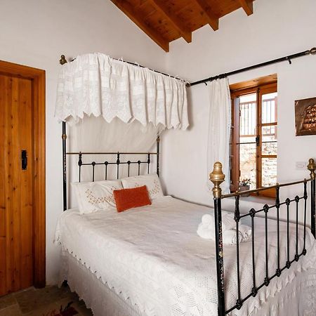 Constantias Stone Houses Lofou Exterior foto