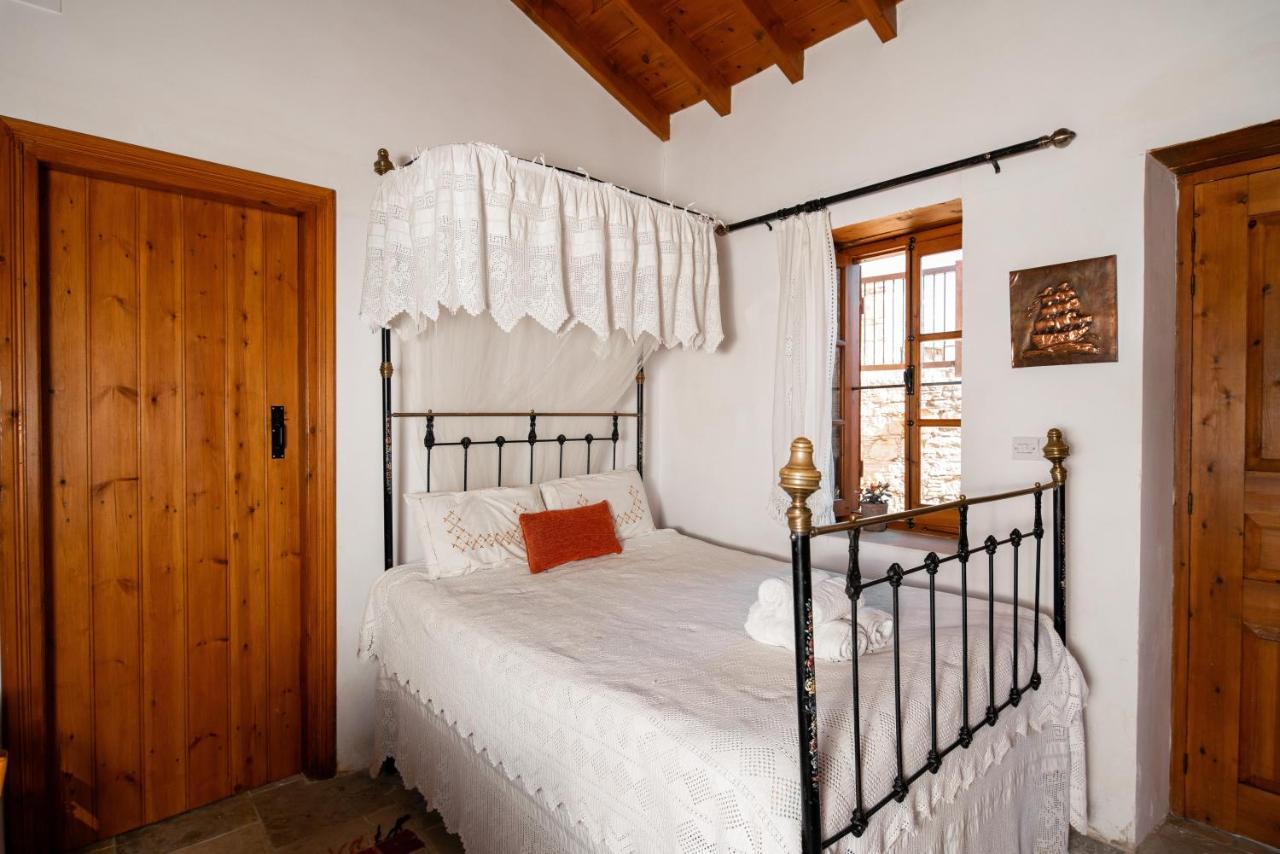 Constantias Stone Houses Lofou Exterior foto