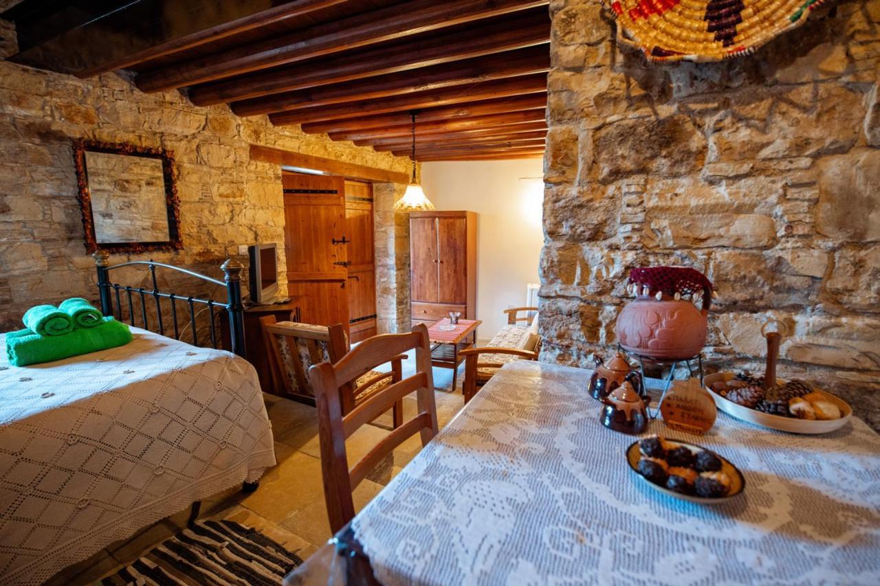 Constantias Stone Houses Lofou Exterior foto