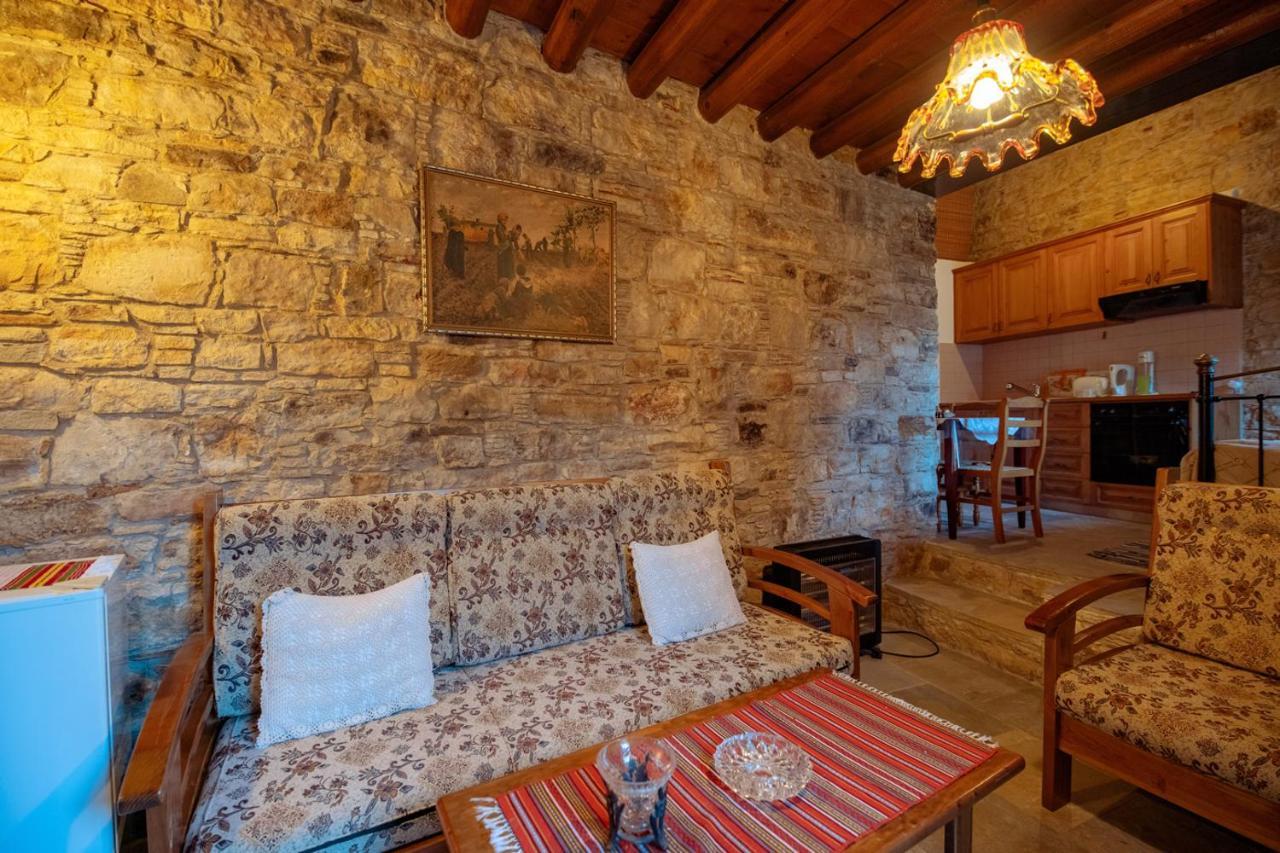 Constantias Stone Houses Lofou Exterior foto