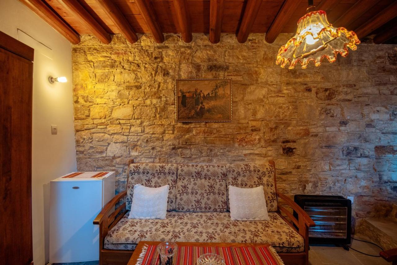 Constantias Stone Houses Lofou Exterior foto