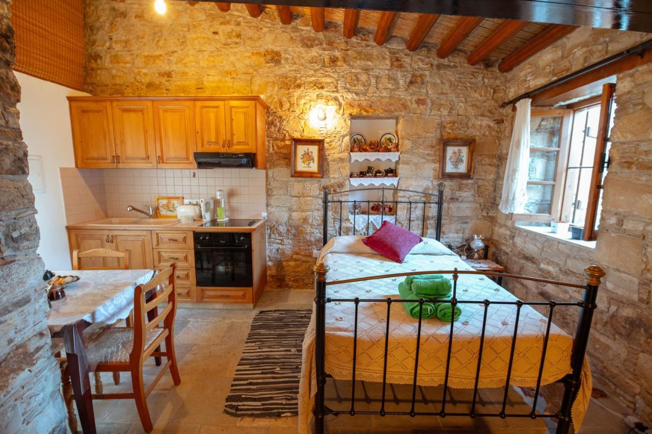 Constantias Stone Houses Lofou Exterior foto